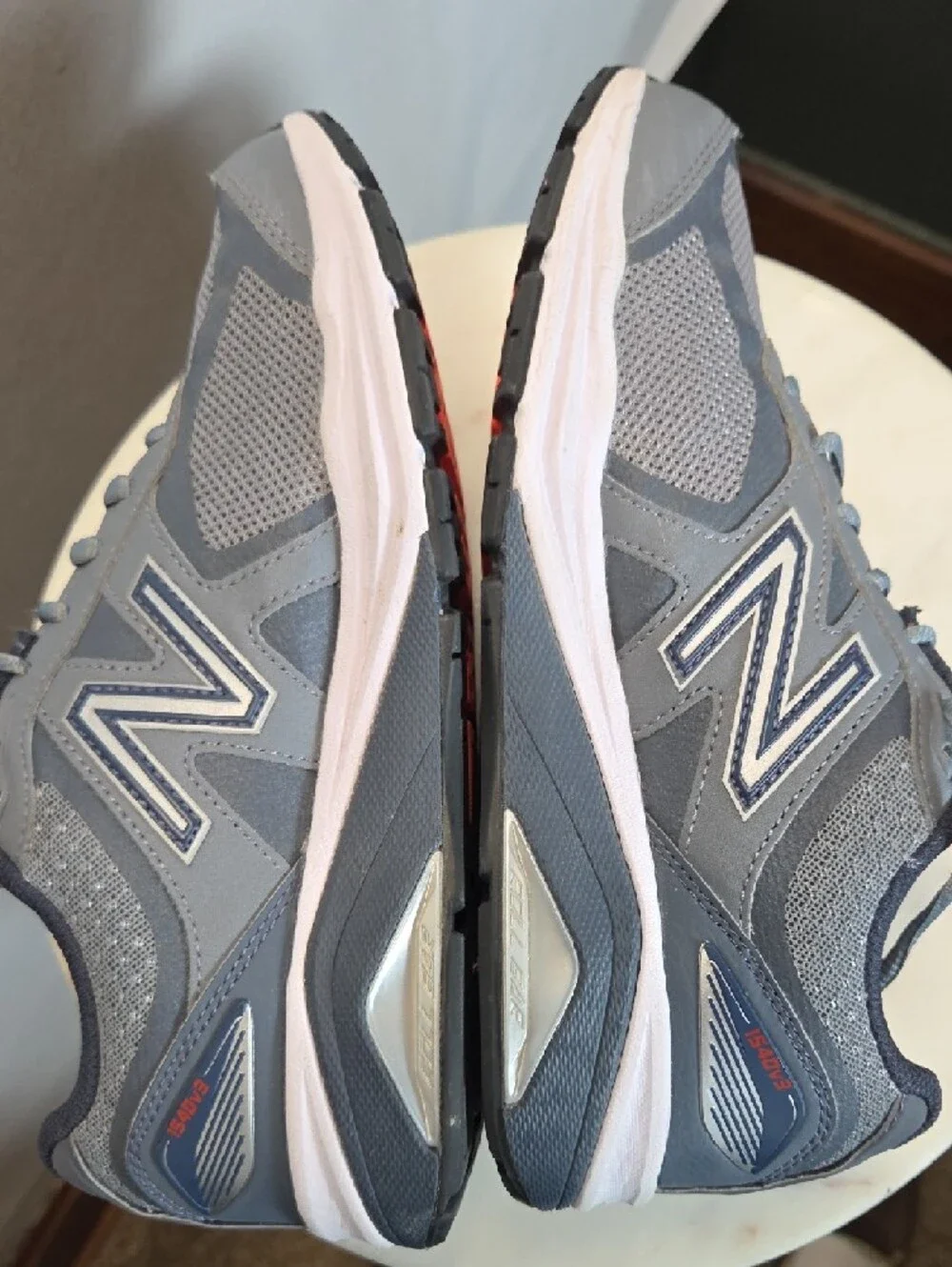 New Balance Womens 1540v3 Gray Athletic Sneakers with Coral Accent Size 7.5W